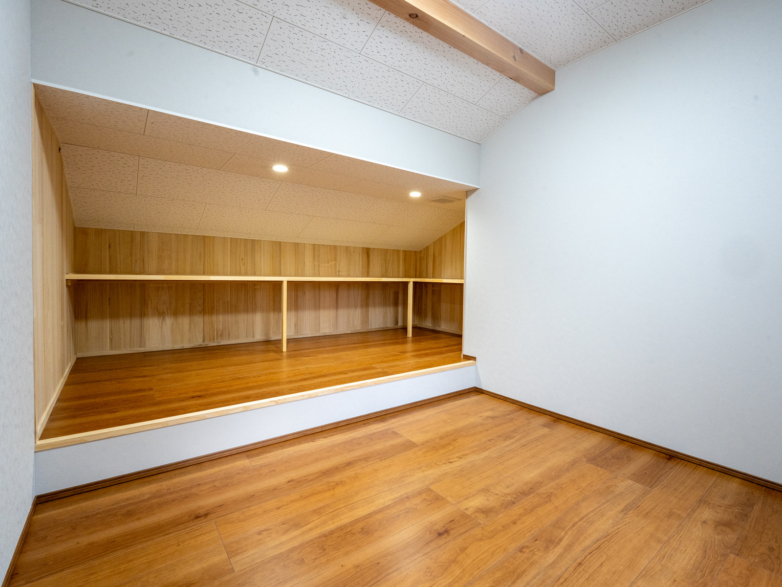 戸建住宅リノベーション後の収納棚