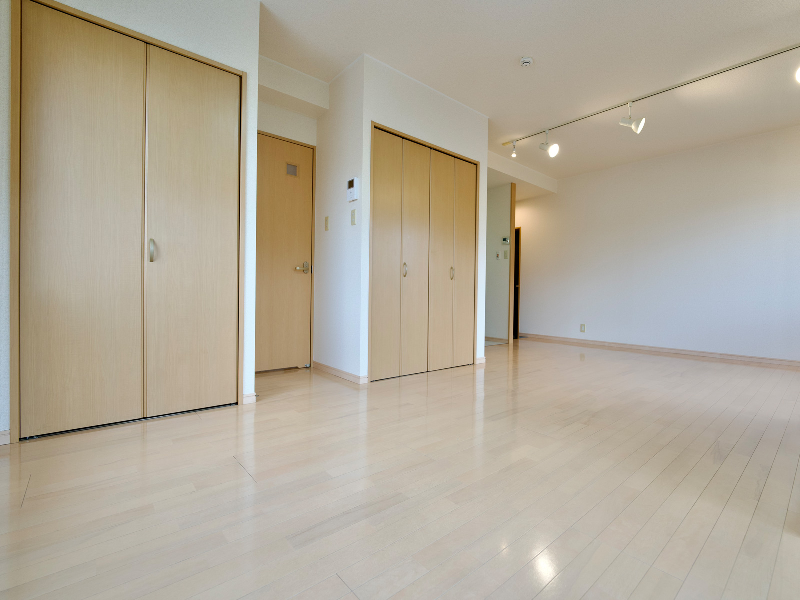 RC造共同住宅の明るい居室